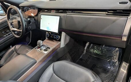 Land Rover Range Rover IV рестайлинг, 2024 год, 14 000 000 рублей, 13 фотография