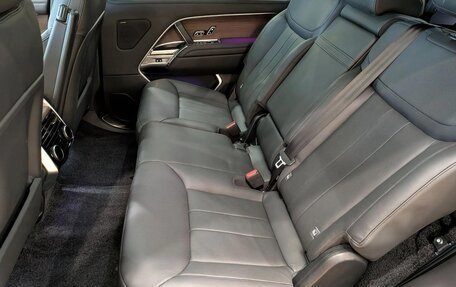 Land Rover Range Rover IV рестайлинг, 2024 год, 14 000 000 рублей, 16 фотография