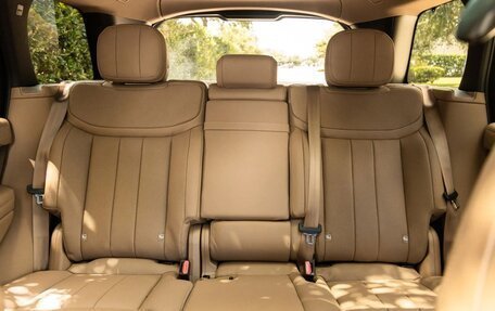 Land Rover Range Rover IV рестайлинг, 2025 год, 15 000 000 рублей, 19 фотография