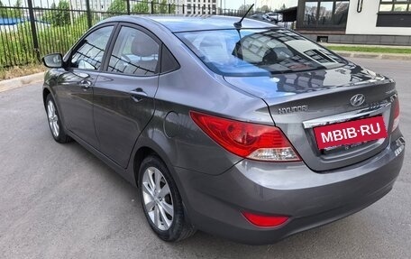 Hyundai Solaris II рестайлинг, 2011 год, 855 000 рублей, 7 фотография