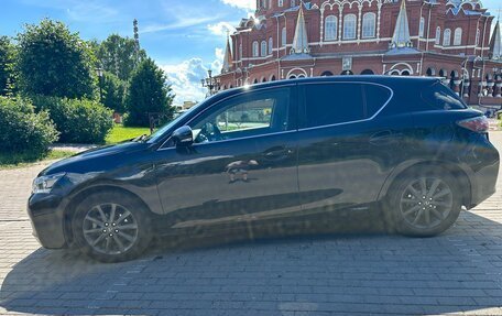 Lexus CT I рестайлинг, 2011 год, 1 225 000 рублей, 2 фотография