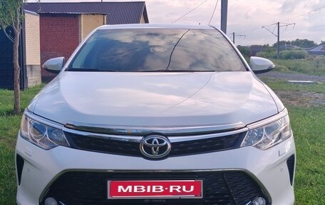 Toyota Camry, 2015 год, 2 050 000 рублей, 1 фотография