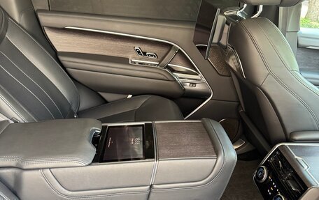 Land Rover Range Rover IV рестайлинг, 2022 год, 18 000 000 рублей, 11 фотография