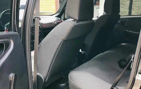 Chevrolet Niva I рестайлинг, 2017 год, 870 000 рублей, 4 фотография