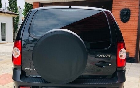 Chevrolet Niva I рестайлинг, 2017 год, 870 000 рублей, 15 фотография