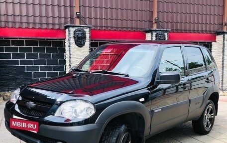 Chevrolet Niva I рестайлинг, 2017 год, 870 000 рублей, 16 фотография