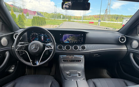 Mercedes-Benz E-Класс, 2022 год, 4 500 000 рублей, 9 фотография