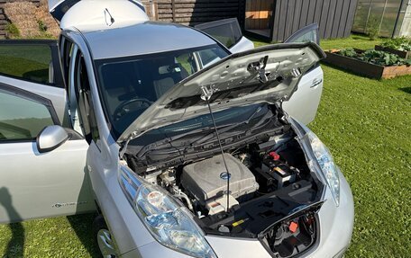 Nissan Leaf I, 2013 год, 650 000 рублей, 7 фотография