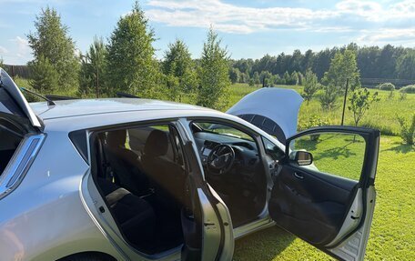 Nissan Leaf I, 2013 год, 650 000 рублей, 10 фотография