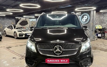 Mercedes-Benz V-Класс, 2023 год, 9 500 000 рублей, 2 фотография