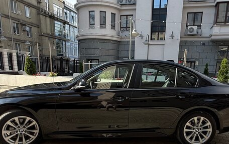 BMW 3 серия, 2018 год, 3 050 000 рублей, 3 фотография