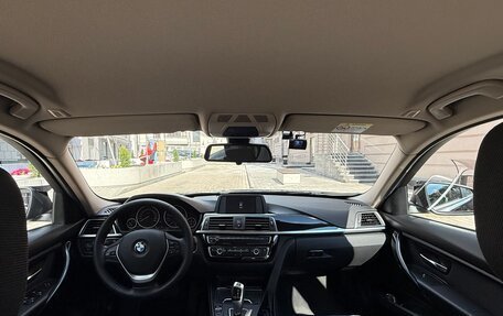BMW 3 серия, 2018 год, 3 050 000 рублей, 12 фотография