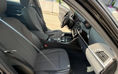 BMW 3 серия, 2018 год, 3 050 000 рублей, 16 фотография