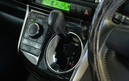 Toyota Wish II, 2012 год, 1 299 000 рублей, 15 фотография