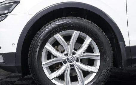 Volkswagen Tiguan II, 2017 год, 2 299 000 рублей, 19 фотография