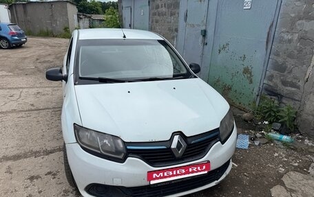 Renault Logan II, 2016 год, 230 000 рублей, 2 фотография