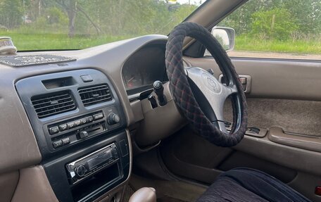 Toyota Vista, 1996 год, 300 000 рублей, 1 фотография