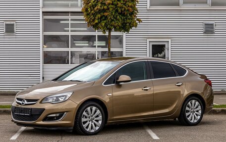 Opel Astra J, 2013 год, 895 000 рублей, 1 фотография
