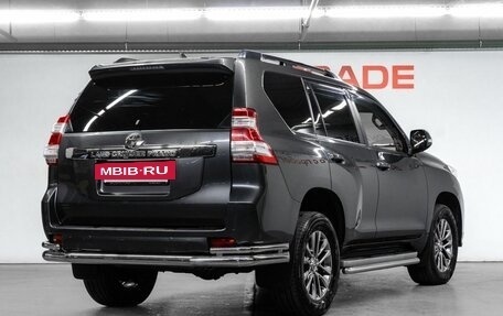 Toyota Land Cruiser Prado 150 рестайлинг 2, 2017 год, 4 349 000 рублей, 5 фотография