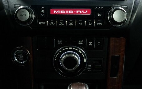 Toyota Land Cruiser Prado 150 рестайлинг 2, 2017 год, 4 349 000 рублей, 22 фотография