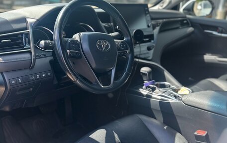 Toyota Camry, 2021 год, 2 950 000 рублей, 6 фотография