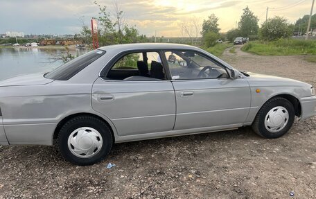 Toyota Vista, 1996 год, 300 000 рублей, 5 фотография
