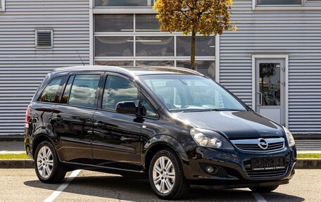 Opel Zafira B, 2013 год, 995 000 рублей, 3 фотография