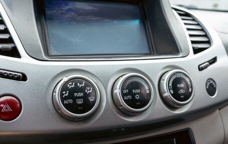 Mitsubishi L200 IV рестайлинг, 2011 год, 1 095 000 рублей, 15 фотография