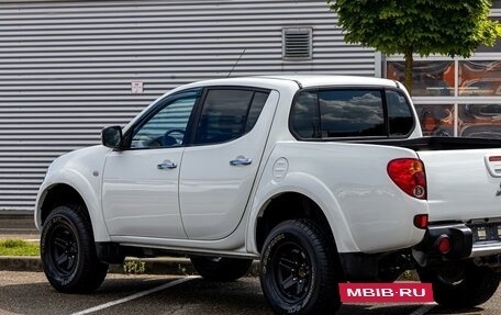 Mitsubishi L200 IV рестайлинг, 2011 год, 1 095 000 рублей, 9 фотография