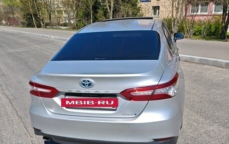 Toyota Camry, 2020 год, 2 950 000 рублей, 4 фотография