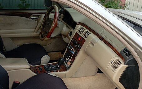 Mercedes-Benz E-Класс, 1998 год, 650 000 рублей, 9 фотография