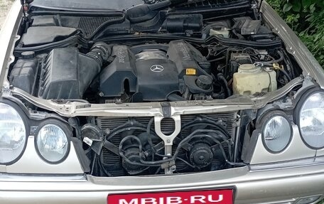 Mercedes-Benz E-Класс, 1998 год, 650 000 рублей, 6 фотография
