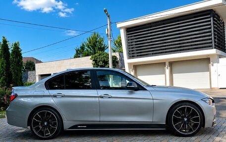 BMW 3 серия, 2015 год, 1 950 000 рублей, 4 фотография