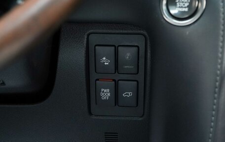 Lexus LX III, 2020 год, 9 579 077 рублей, 25 фотография