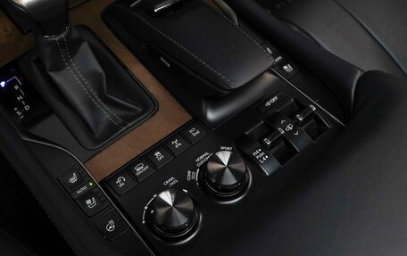 Lexus LX III, 2020 год, 9 579 077 рублей, 22 фотография