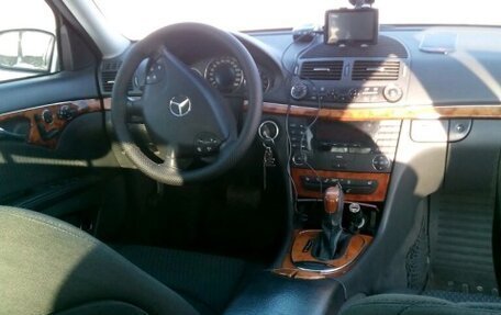 Mercedes-Benz E-Класс, 2002 год, 530 000 рублей, 4 фотография