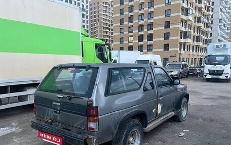 Nissan Terrano II рестайлинг, 1990 год, 200 000 рублей, 5 фотография