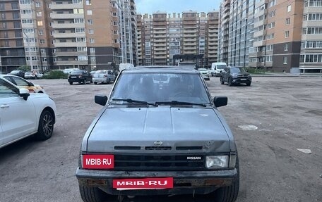 Nissan Terrano II рестайлинг, 1990 год, 200 000 рублей, 3 фотография