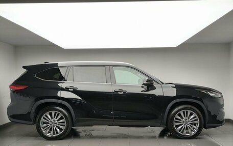 Toyota Highlander, 2025 год, 4 892 000 рублей, 3 фотография