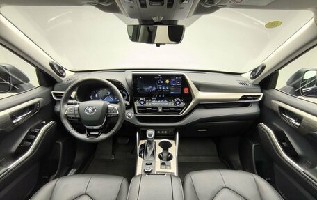 Toyota Highlander, 2025 год, 4 892 000 рублей, 7 фотография