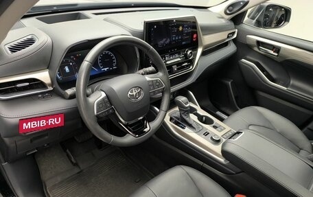 Toyota Highlander, 2025 год, 4 892 000 рублей, 15 фотография