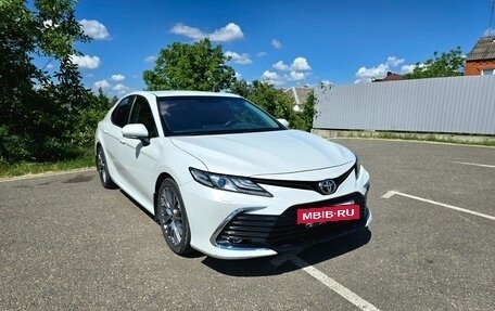 Toyota Camry, 2021 год, 2 999 999 рублей, 2 фотография