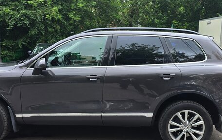 Volkswagen Touareg III, 2011 год, 2 220 000 рублей, 6 фотография