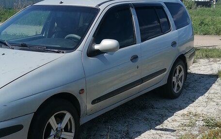 Renault Megane II, 2000 год, 180 000 рублей, 16 фотография