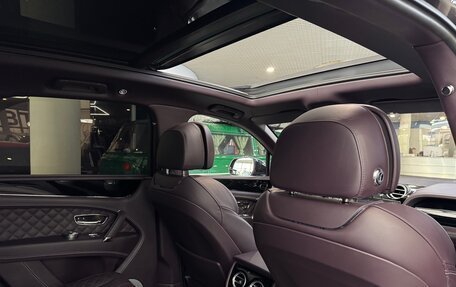 Bentley Bentayga I, 2016 год, 8 300 000 рублей, 28 фотография