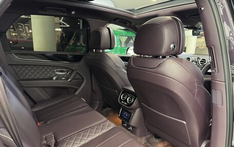 Bentley Bentayga I, 2016 год, 8 300 000 рублей, 30 фотография