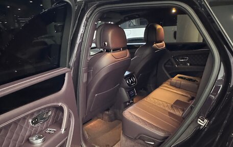 Bentley Bentayga I, 2016 год, 8 300 000 рублей, 40 фотография