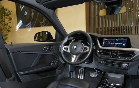 BMW 1 серия, 2021 год, 2 950 000 рублей, 17 фотография
