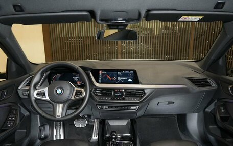 BMW 1 серия, 2021 год, 2 950 000 рублей, 16 фотография