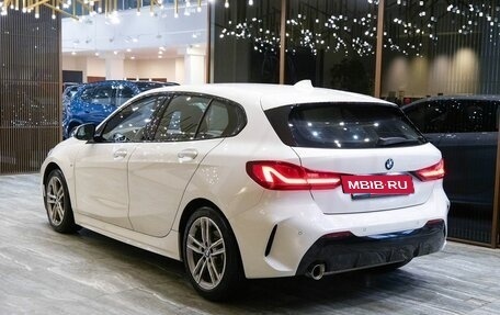 BMW 1 серия, 2021 год, 2 950 000 рублей, 8 фотография